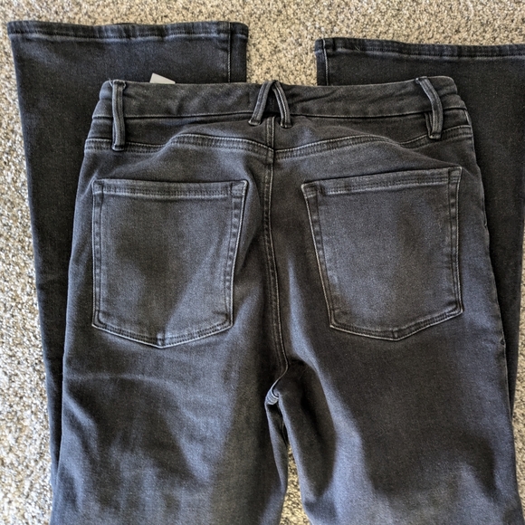 Good American Good Classic Bootcut - Picture 2 of 10